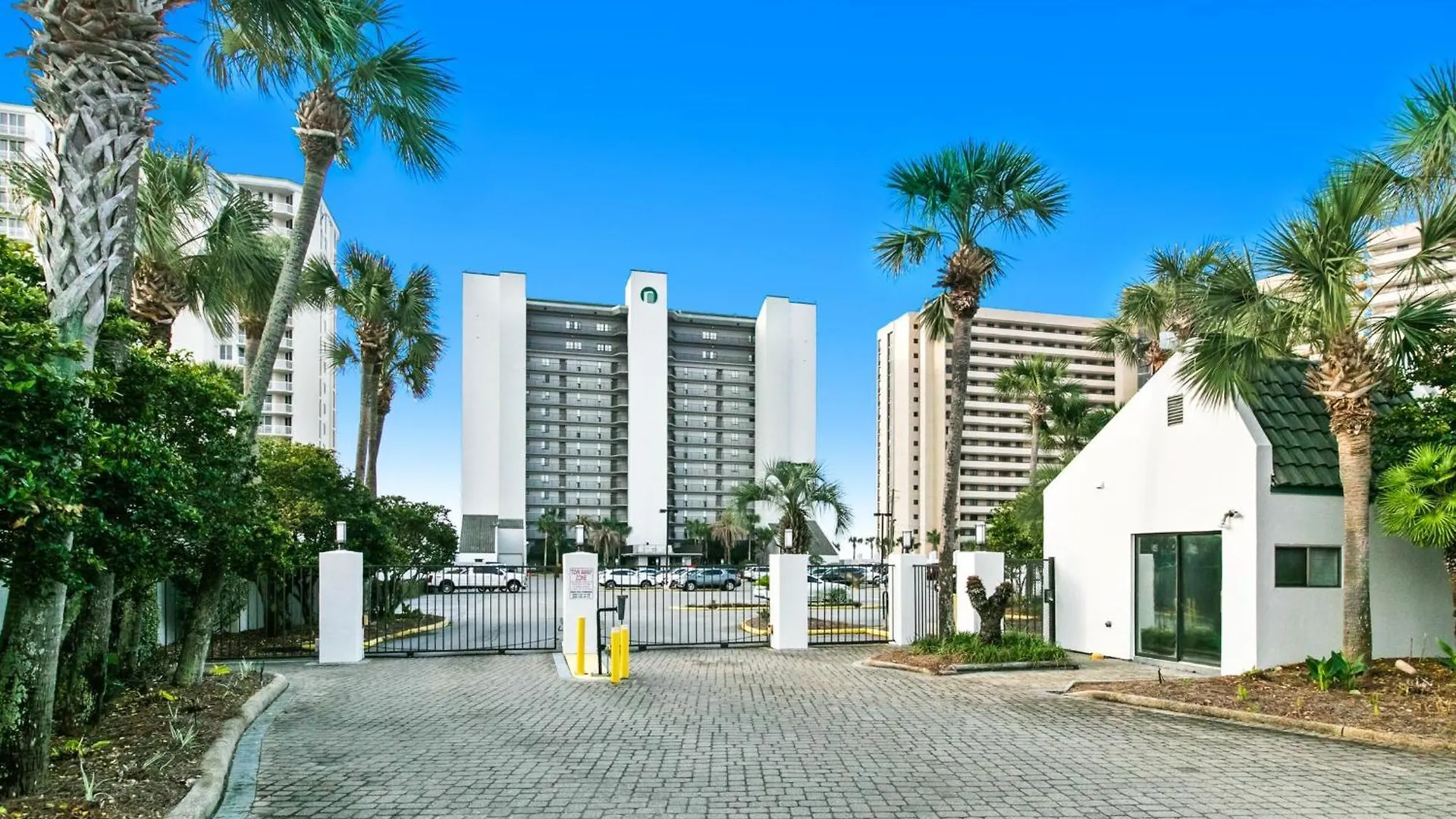 Emerald Towers 0704 Ντέστιν