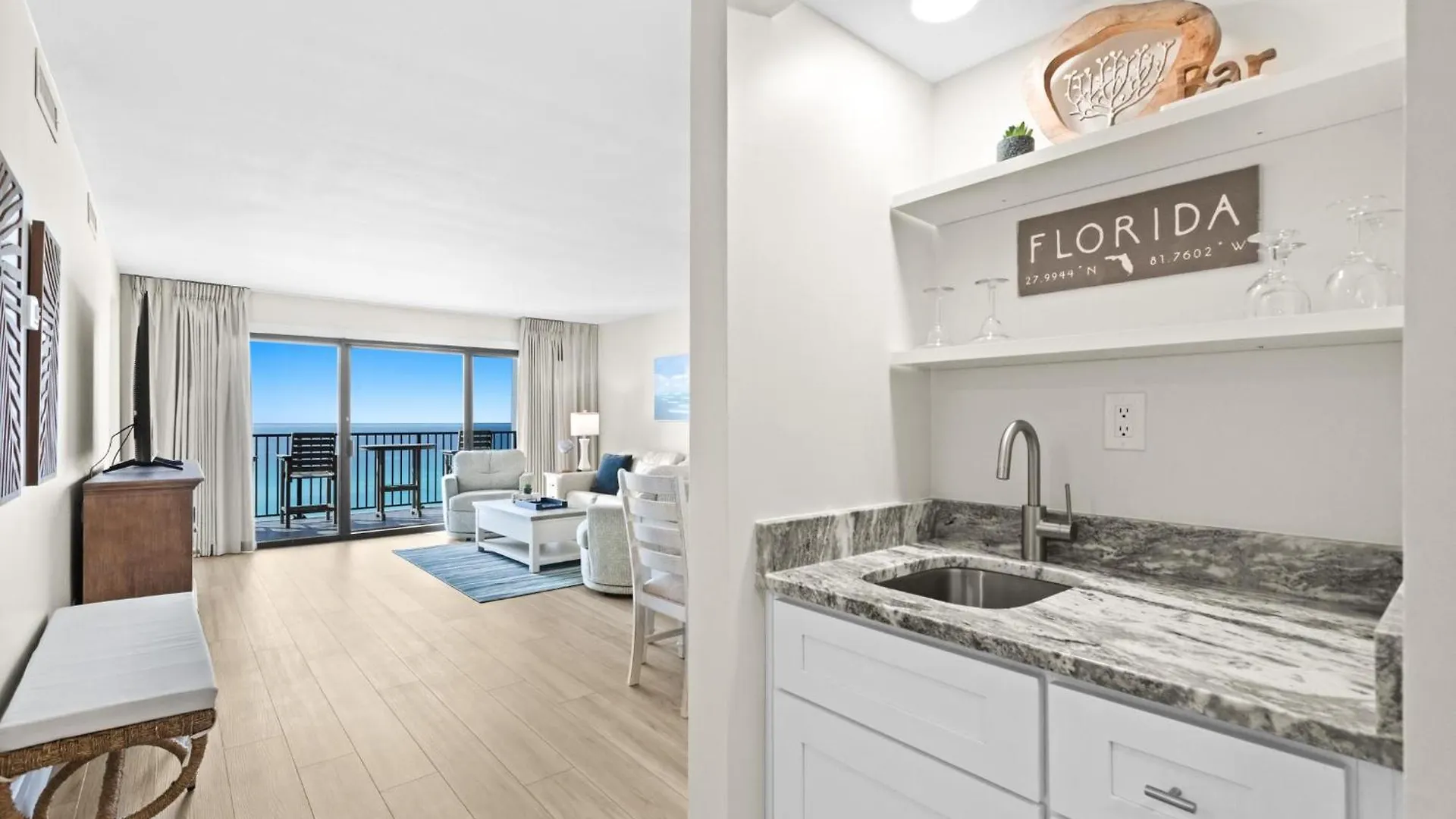 Emerald Towers 0704 Destin
