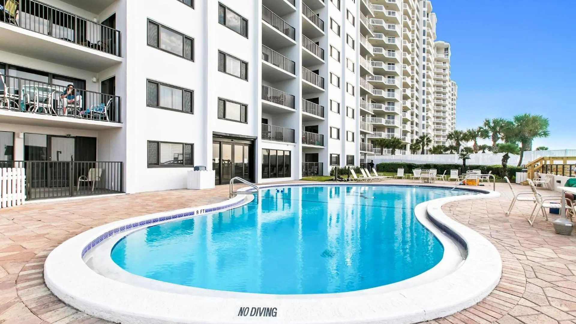 Emerald Towers 0704 Destin